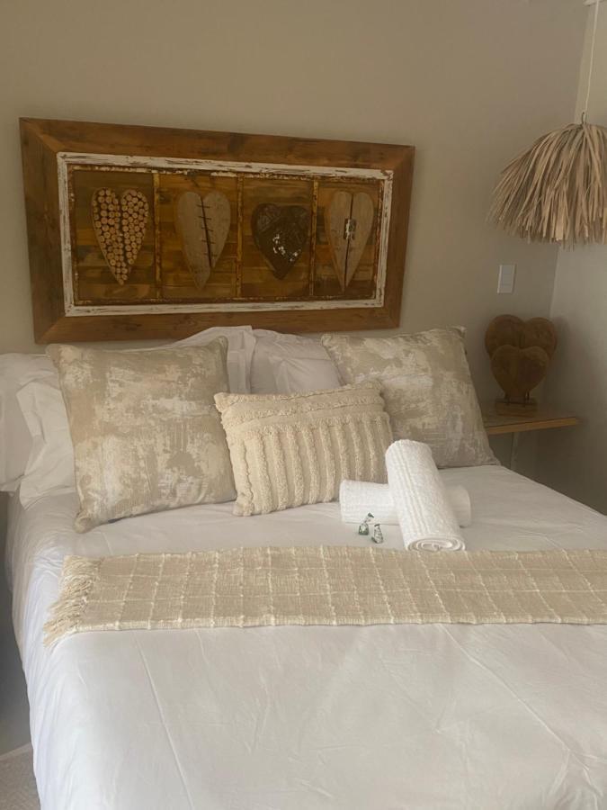 Luxury Upmarket Guesthouse 20 On 4Th Rustenburg Exterior photo