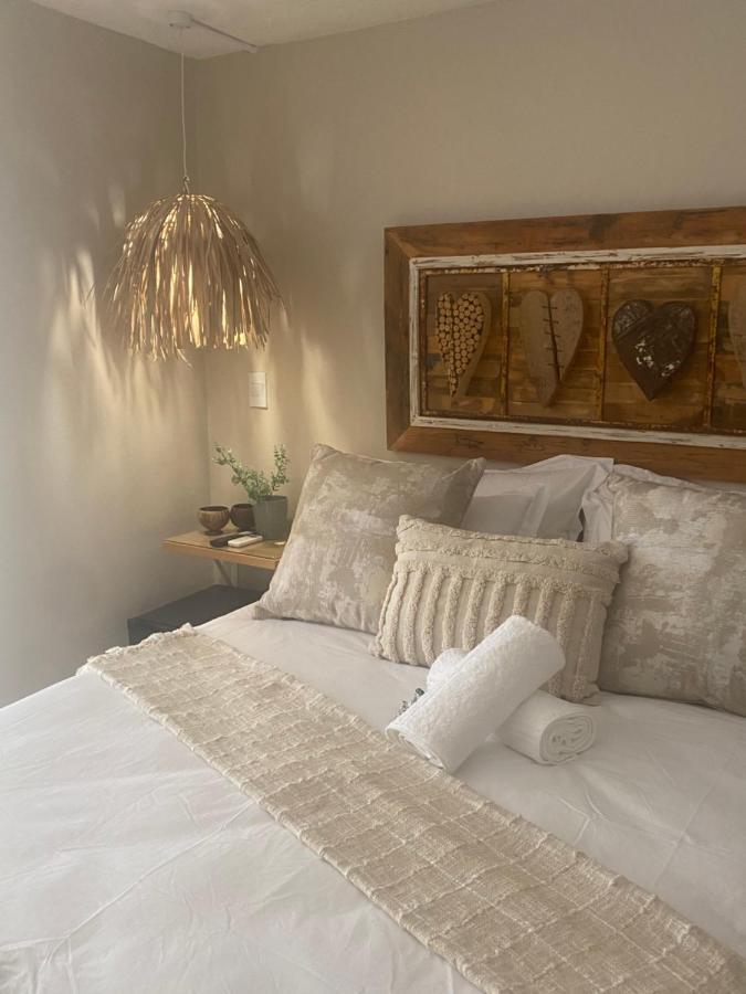 Luxury Upmarket Guesthouse 20 On 4Th Rustenburg Exterior photo