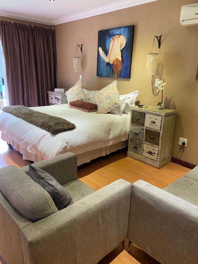 Luxury Upmarket Guesthouse 20 On 4Th Rustenburg Exterior photo