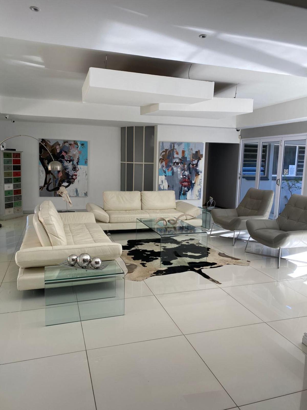 Luxury Upmarket Guesthouse 20 On 4Th Rustenburg Exterior photo